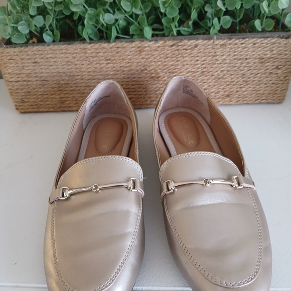 Rachel Zoe Metallic Gold Loafers - Picture 5 of 9